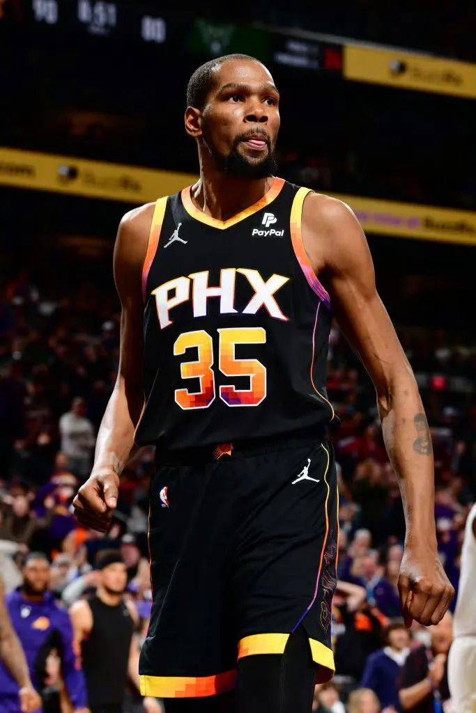 星空体育APP-杜兰特连续七场比赛得分超过锐不可当，雄鹿不断突破！